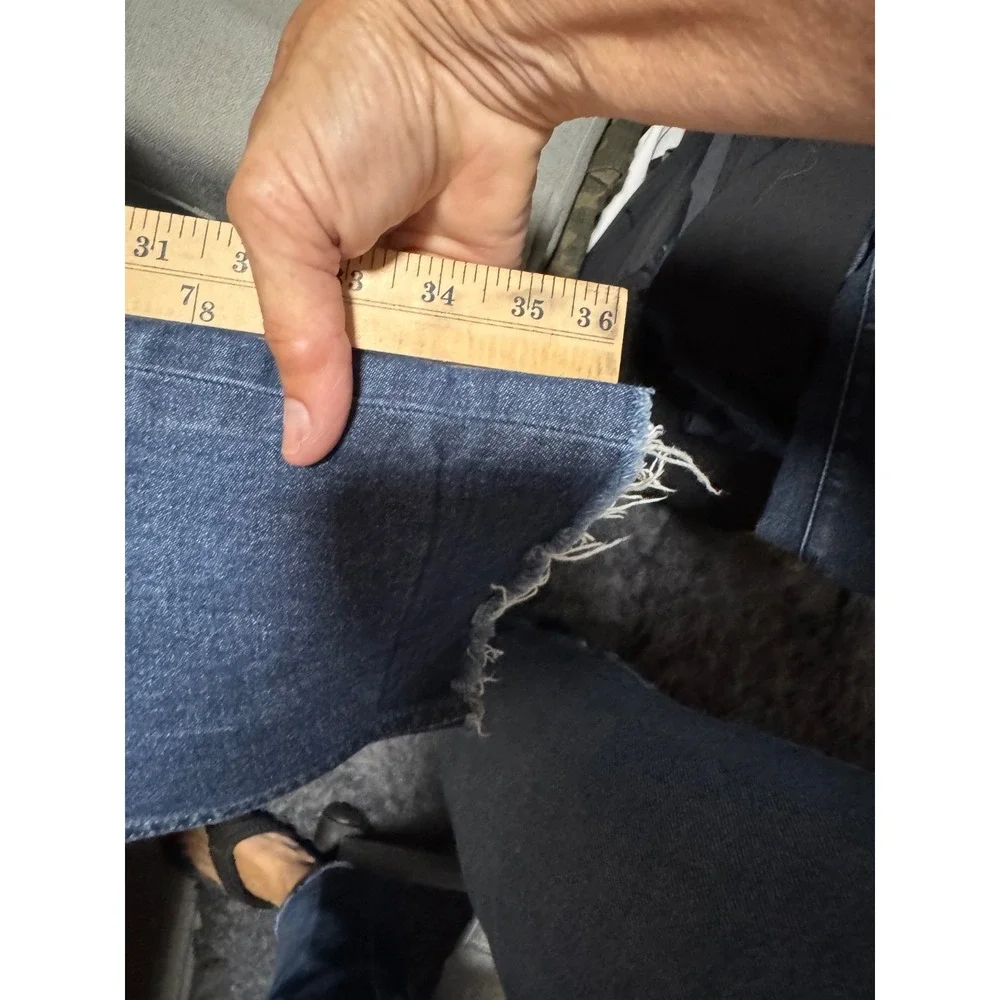 Everlane Women's Dark Wash Raw Hem Cropped Jeans Size 28 Minimalist Denim